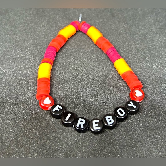 Fireboy (Elemental) Heishi Bracelet - Picture 4 of 9